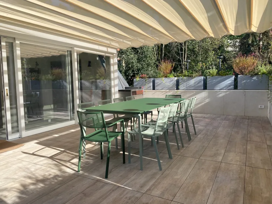 arredo zona pranzo all'esterno 